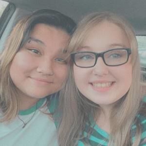 Meet your Posher, Mia